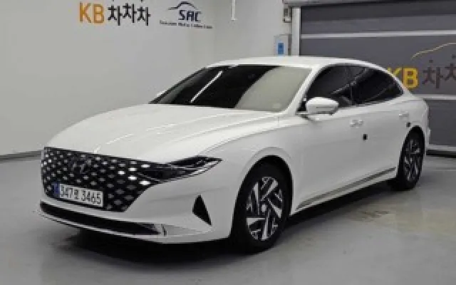 중고차할부 더 뉴 그랜저 IG 하이브리드 르블랑 매물 사진 13 - 2022/04 76,667km